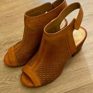 Vince Camuto size 9 Cognac brown